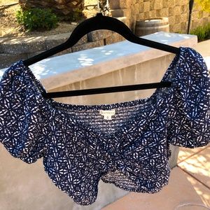 AEROPOSTALE Cropped Twist Front Shirt